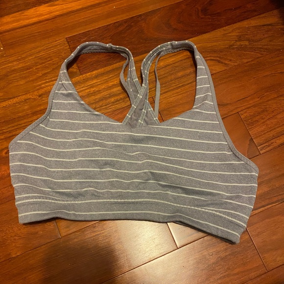 Athleta Womens Gray And White Striped Wireless Lined Sports Bra Size S - Picture 2 of 6